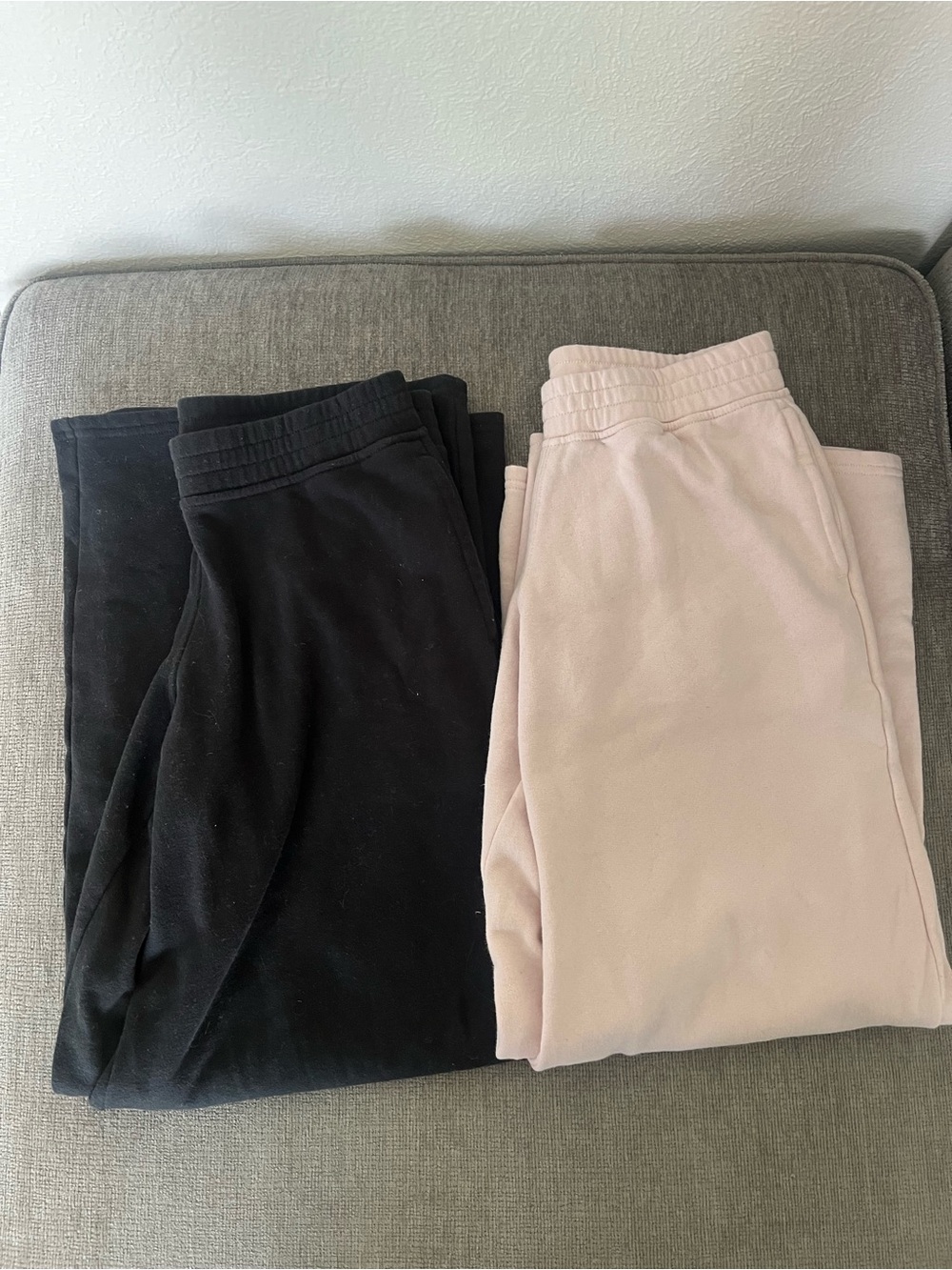 Hollister Women's wide legged Jogger Pants - Black & Light Pink
